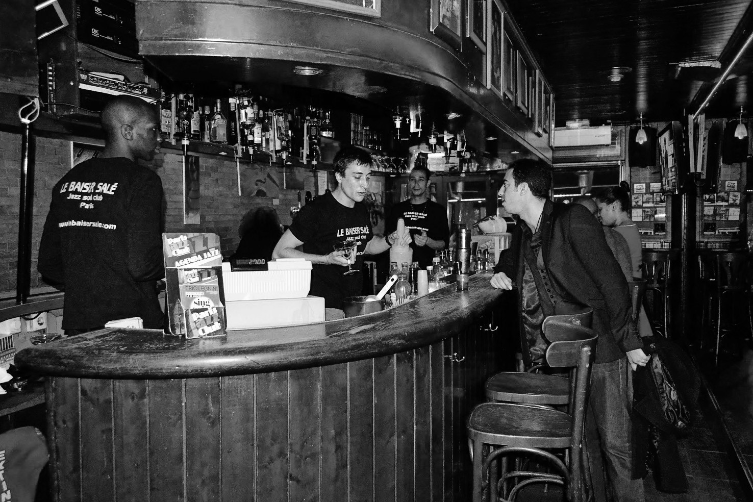 le-bar-comptoir-n-b