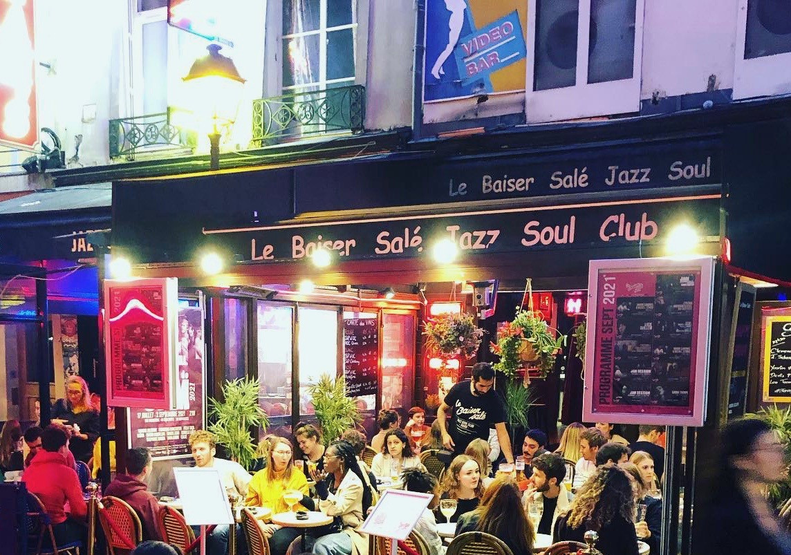 le-bar-exterieur